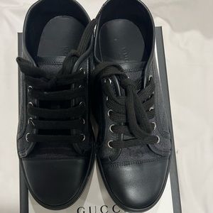 Size 35 all black Gucci sneaker